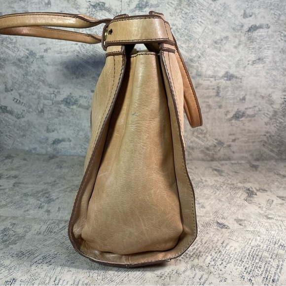 Fossil Reissue Bag Vintage Leather Weekender Satchel Key Charm - Picture 2 of 15